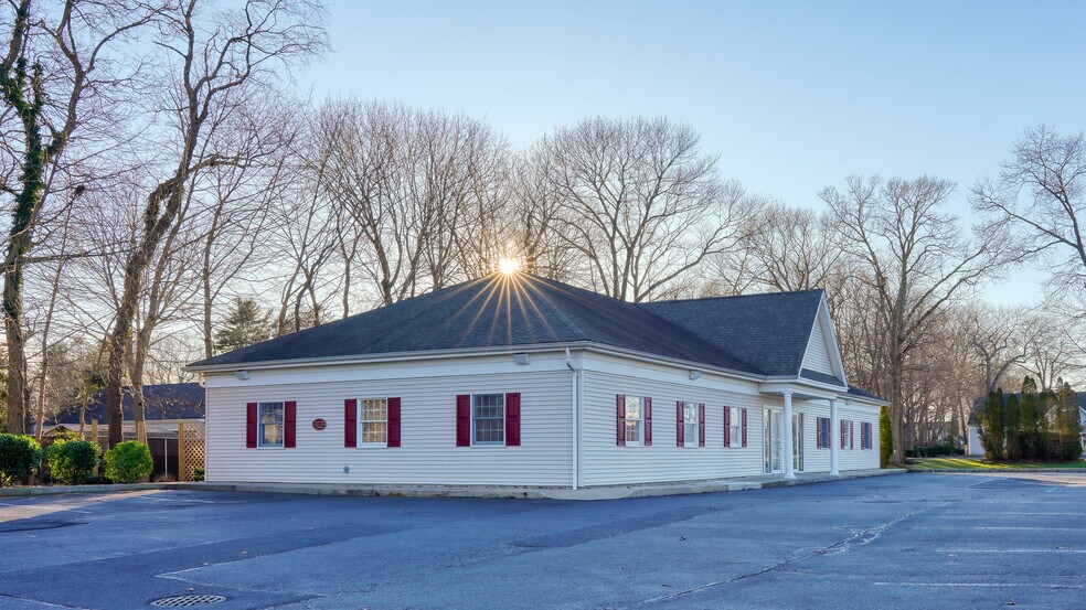 More Photos Of 500 Hallock Ave, Port Jefferson Station Medical For Lease