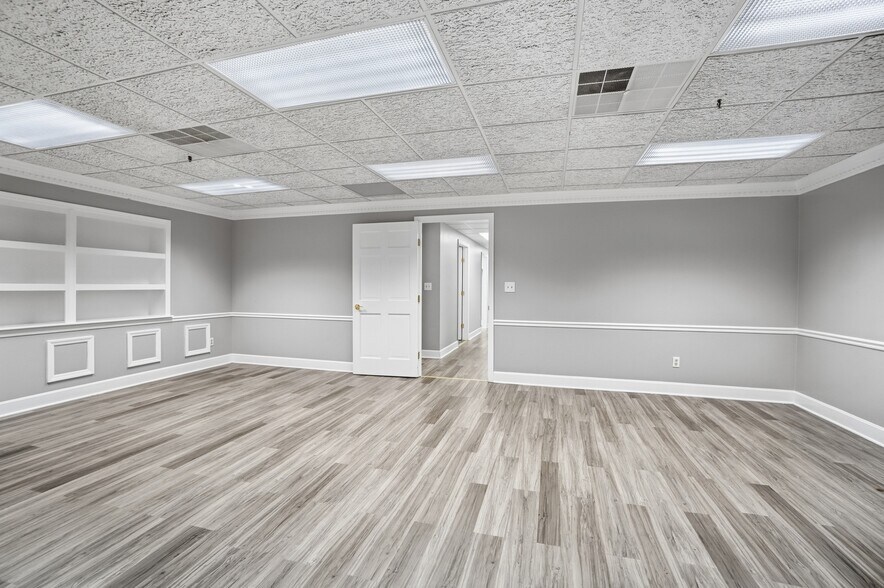 More Photos Of 4753-4759 Cornell Rd, Blue Ash Medical For Sale