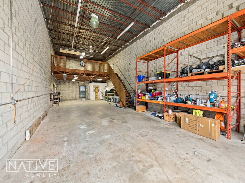 More Photos Of 2365 SW 34th St, Fort Lauderdale Warehouse For Sale