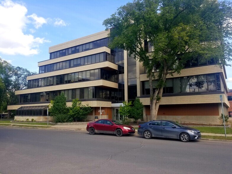 Primary Photo Of 2221 Cornwall St, Regina Office For Lease
