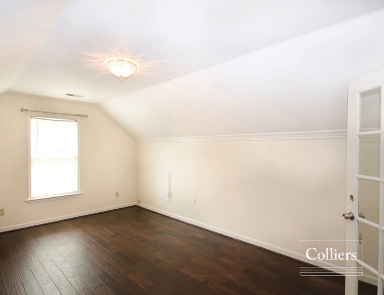 More Photos Of 26 Office Park Ct, Columbia Office For Sale