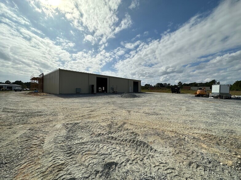 More Photos Of 55 Airport Industrial Dr, Clayton Light Distribution For Sale