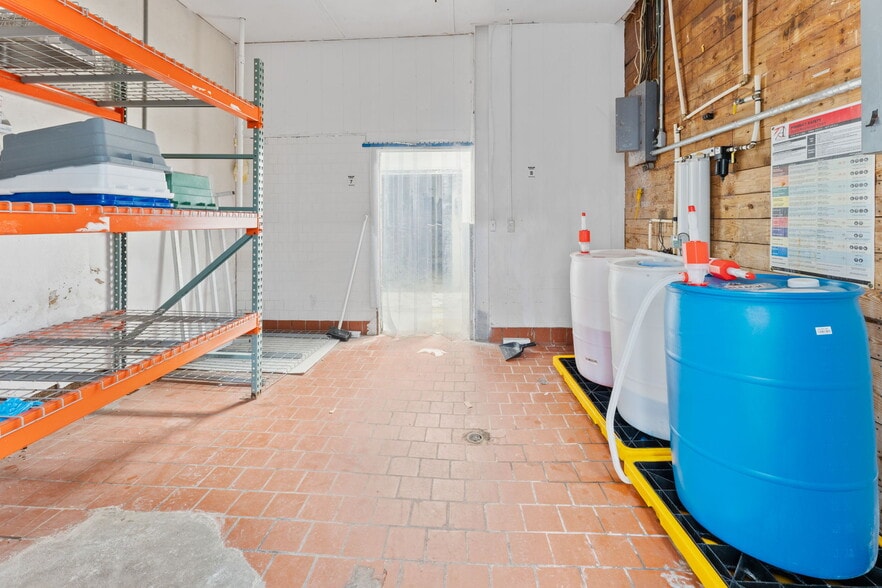 More Photos Of 24 Commerce St, Franklin Industrial For Sale