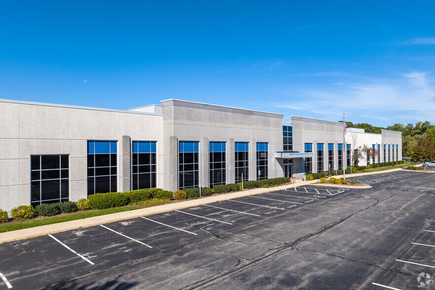 More Photos Of W233N2095 Ridgeview Pky, Waukesha Warehouse For Lease