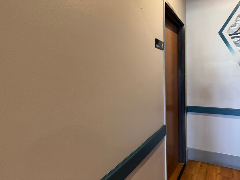 More Photos Of 2237 E Riverside Dr, Austin Restaurant For Lease