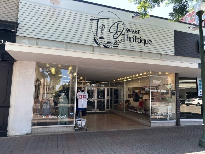 Primary Photo Of 134 S K St, Tulare Storefront For Lease