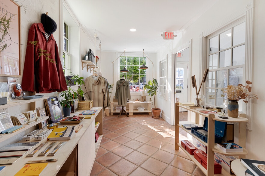 More Photos Of 119 Turner St, Beaufort Storefront Retail Office For Sale