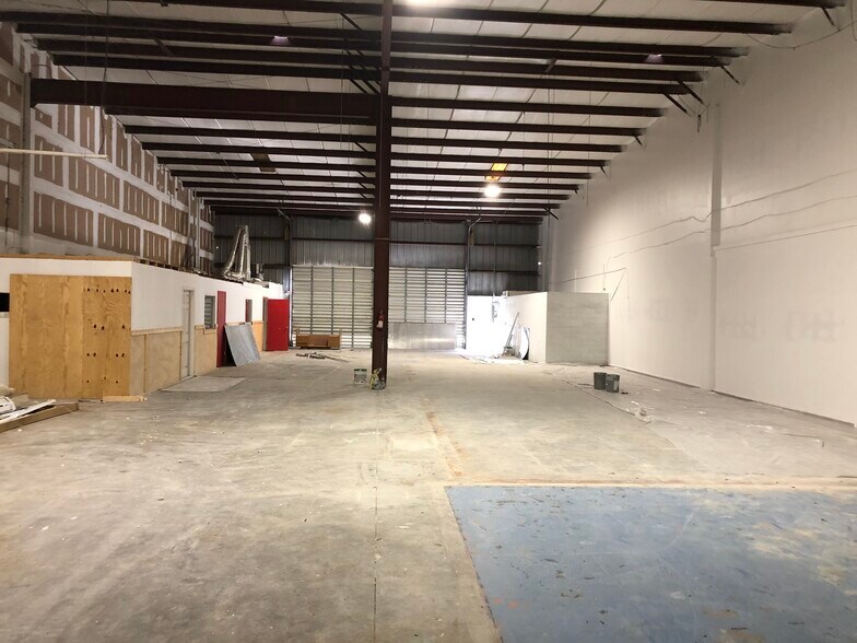 More Photos Of 1600-1650 NW 34th Ter, Lauderhill Warehouse For Lease