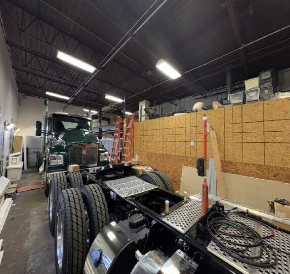 More Photos Of 110-112 Florida St, Farmingdale Warehouse For Sale