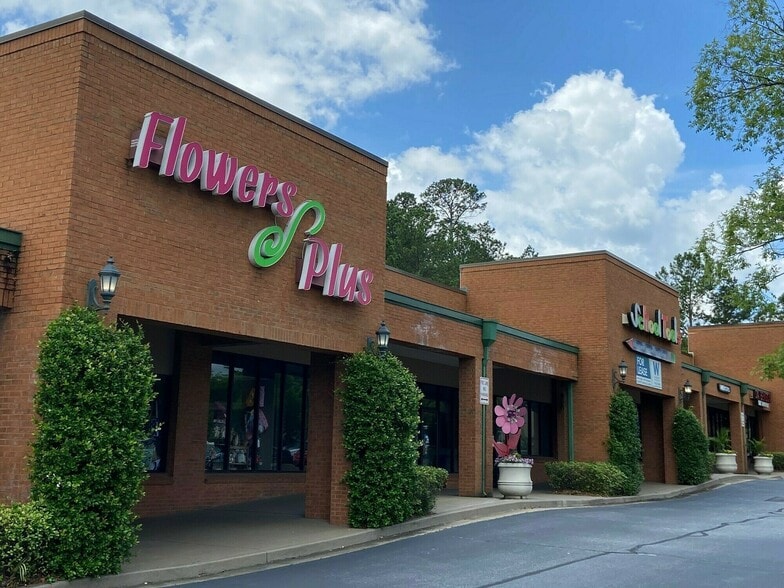 More Photos Of 2521 Airport Trwy, Columbus Unknown For Lease