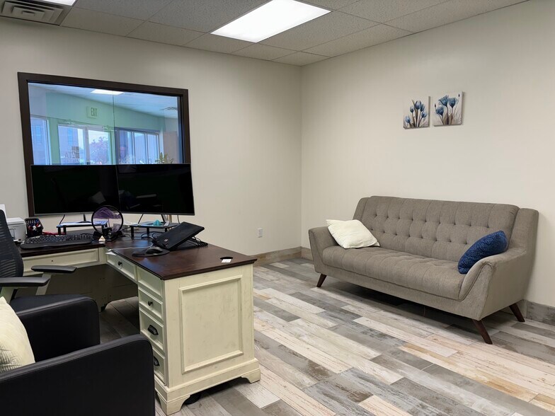 More Photos Of 3530-3560 S Main St, Salt Lake City Showroom For Lease