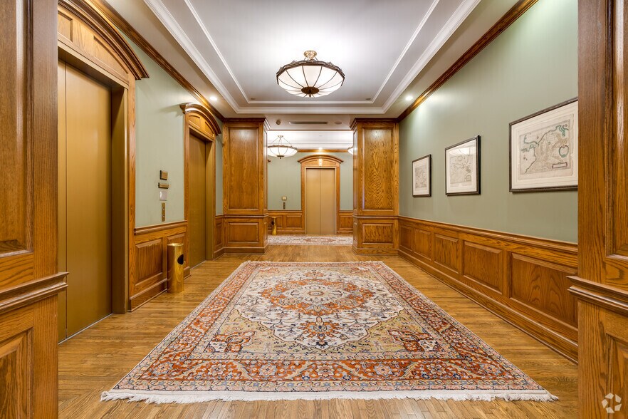 More Photos Of 401 S Boston Ave, Tulsa Office For Lease