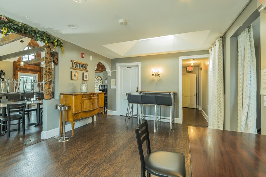 More Photos Of 17 N Main St, Cranbury Restaurant For Sale