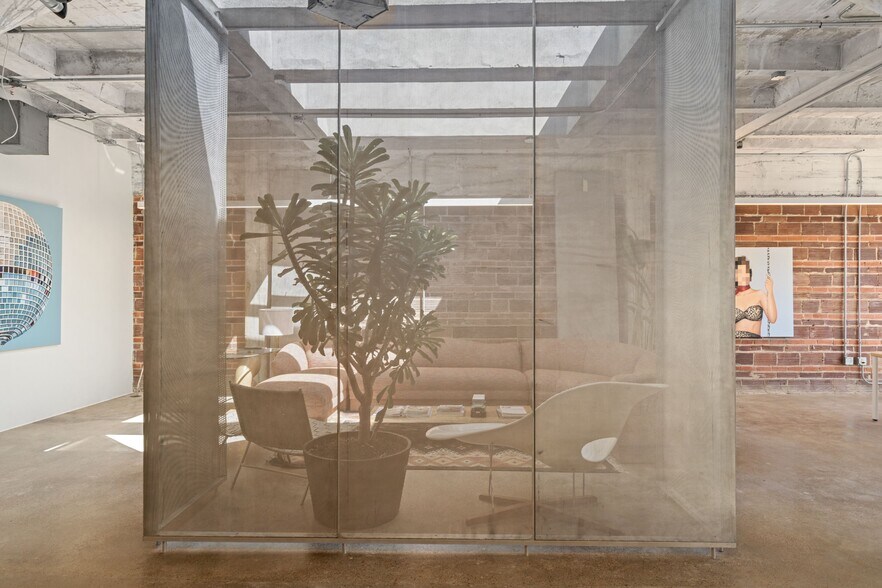 More Photos Of 1701 Commerce St, Houston Loft Creative Space For Lease