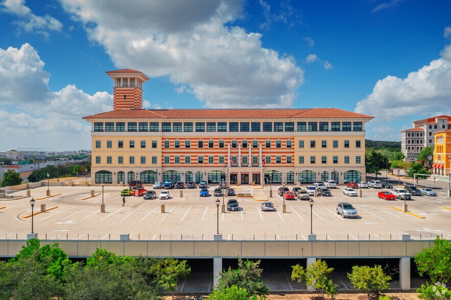 More Photos Of 17806 W Interstate 10, San Antonio Unknown For Lease