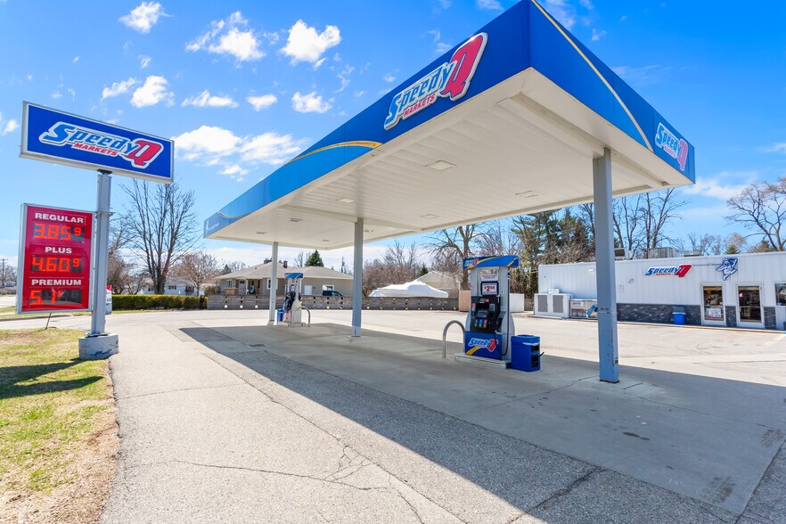 Primary Photo Of 2034 River Rd, East China Convenience Store For Sale