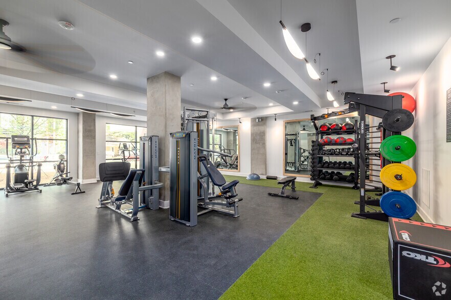 More Photos Of 715 E 36th St, Charlotte Apartments For Lease