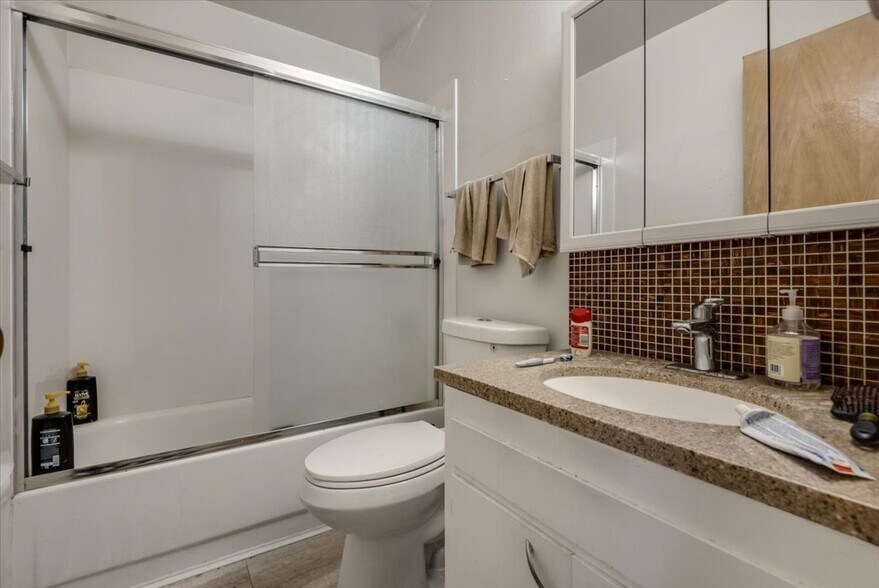 More Photos Of 2231-2233 Grant St, Berkeley Apartments For Sale