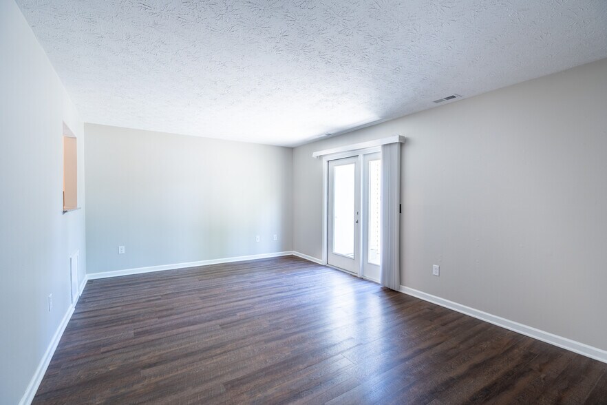 More Photos Of 236 Wisconsin St, Indianapolis Apartments For Sale