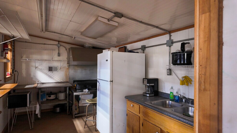 More Photos Of 99 Stacks Dr, Damascus Horse Stables For Sale