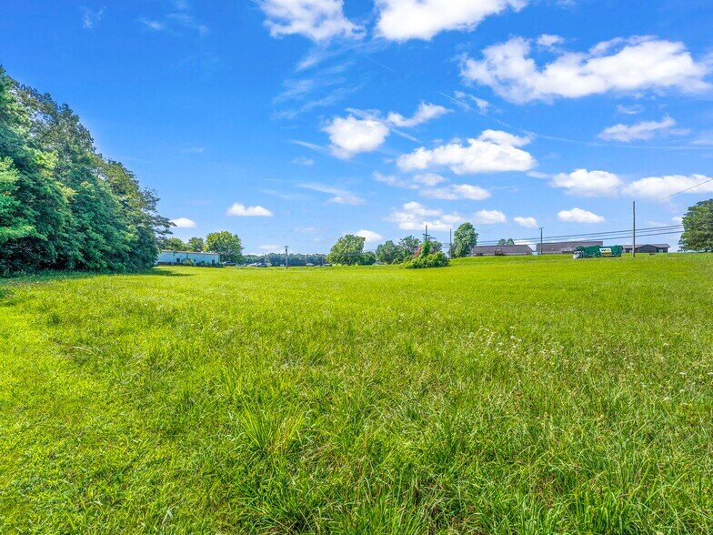 More Photos Of College St S, Winchester Land For Sale