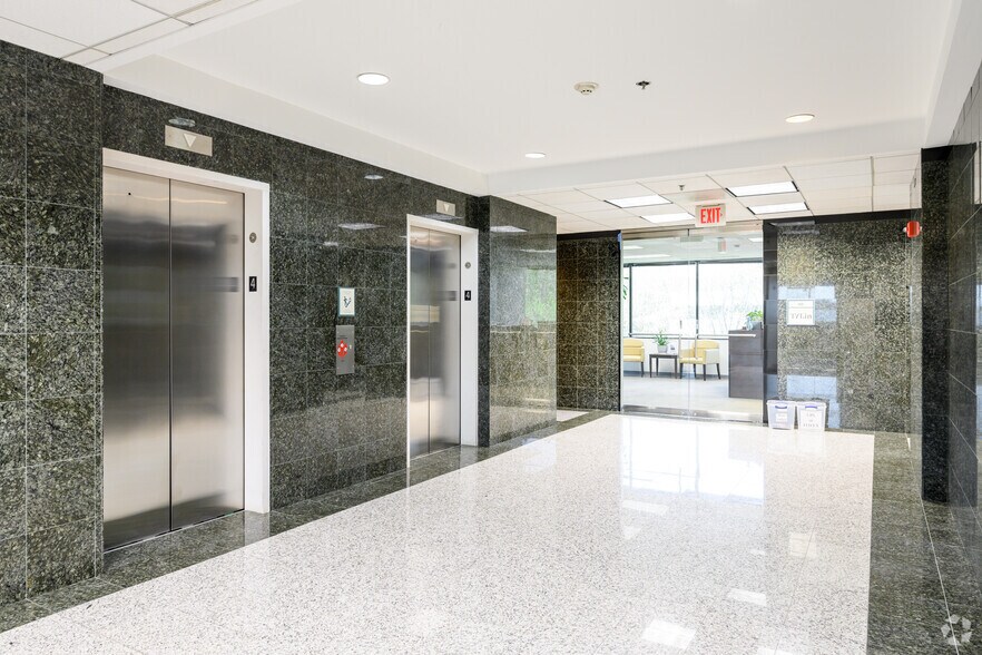 More Photos Of 5301 Shawnee Rd, Alexandria Office For Lease