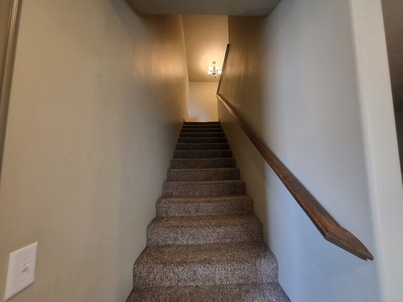 More Photos Of 3938 E 240 North, Rigby Warehouse For Lease