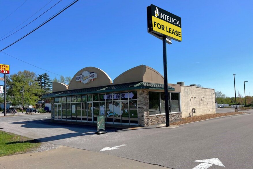 More Photos Of 1560 Veterans Memorial Pkwy, Saint Charles Unknown For Lease