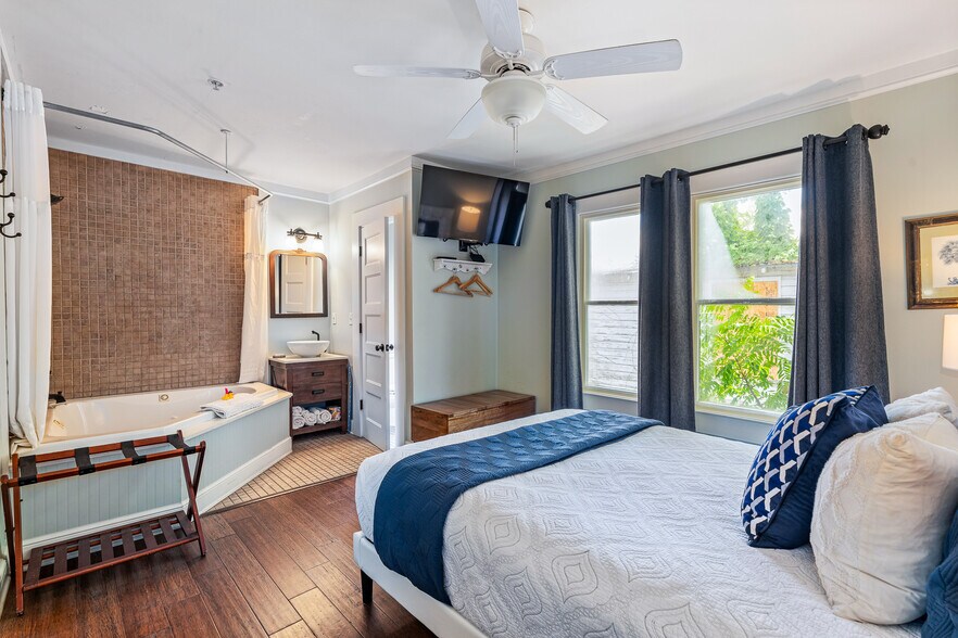 More Photos Of 44 Spanish St, Saint Augustine Hotel For Sale