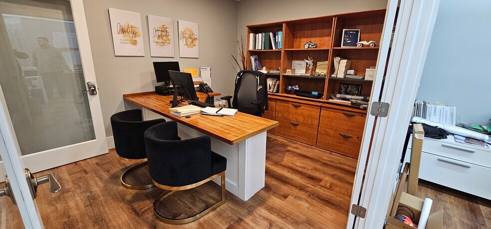 More Photos Of 3095 Cranberry Hwy, East Wareham Freestanding For Sale