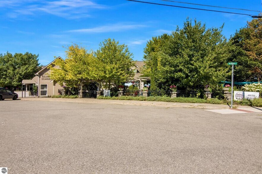 Primary Photo Of 104 W Main St, Lake Leelanau Restaurant For Sale