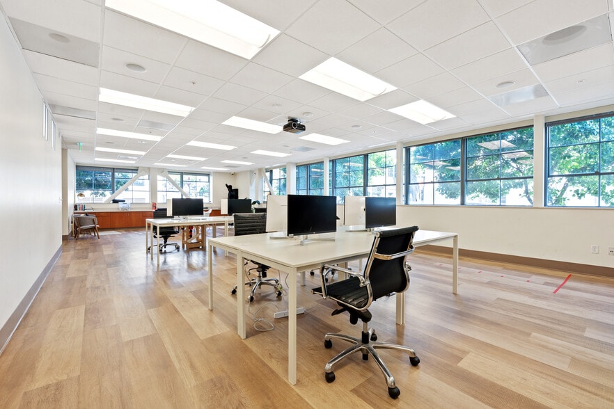 More Photos Of 850 Battery St, San Francisco Office For Lease