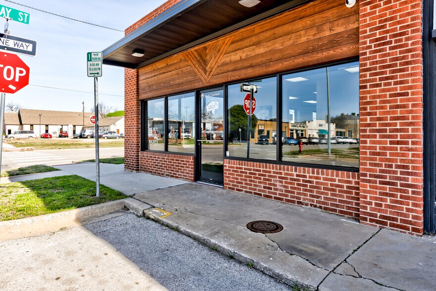 More Photos Of 121 N Crawford Ave, Norman Office For Lease