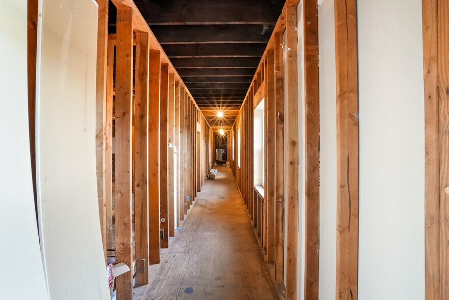 More Photos Of 81 Smith St, Perth Amboy Storefront Retail Residential For Sale