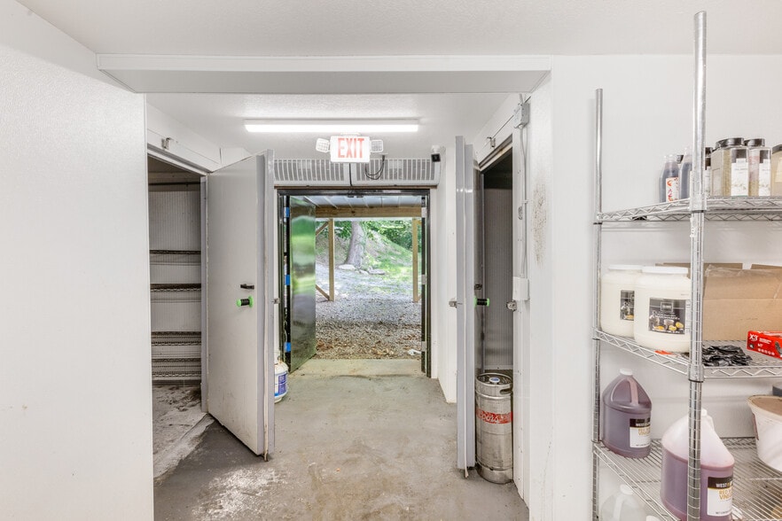 More Photos Of 851 Highway 441 S, Clayton Freestanding For Sale