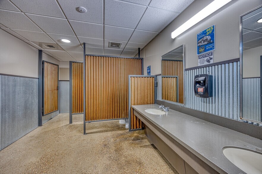 More Photos Of 3928 Tri Hill Frontage Rd, Great Falls Auto Dealership For Sale