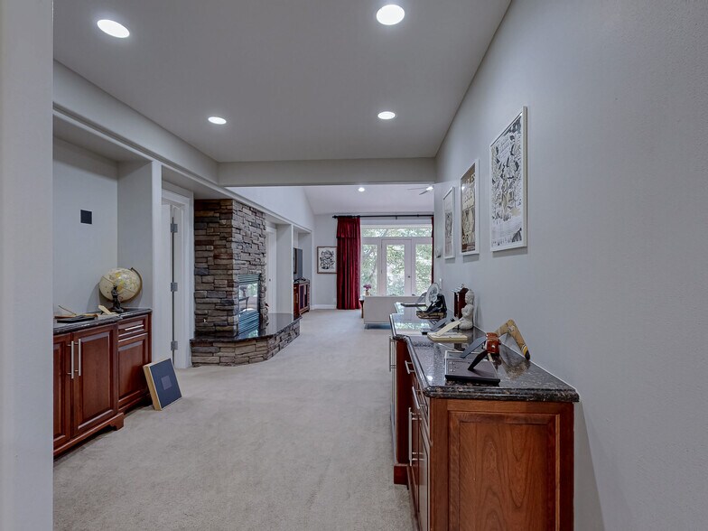 More Photos Of 139 N Grand Ave, Pullman Apartments For Sale