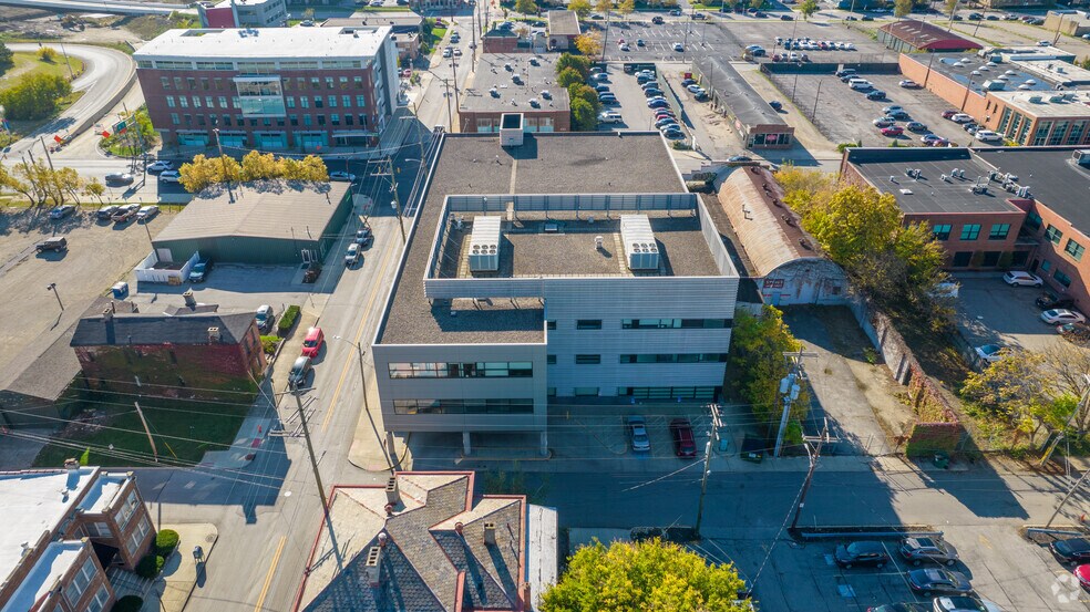 More Photos Of 500 E Main St, Columbus Medical For Lease