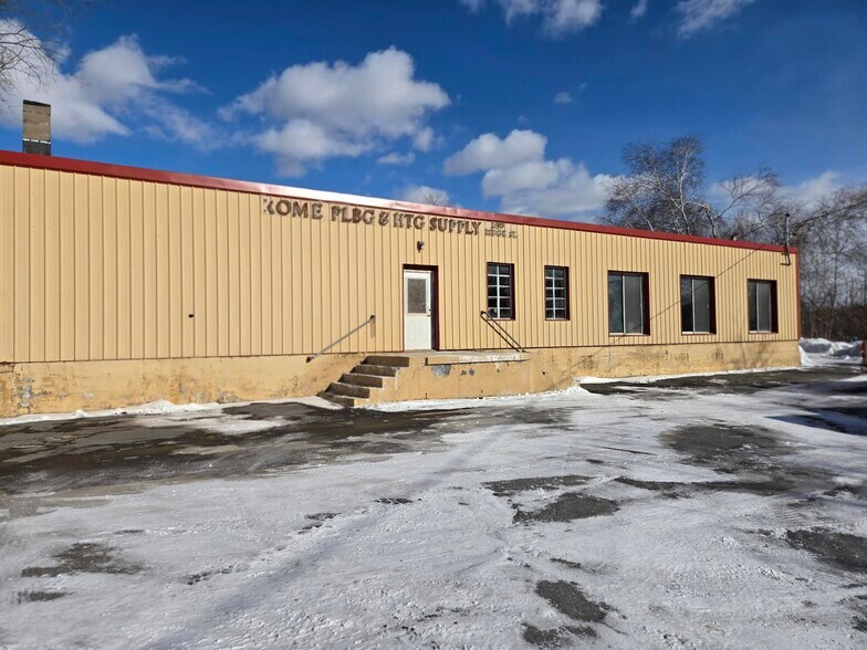 More Photos Of 200 Ridge St, Rome Light Distribution For Sale