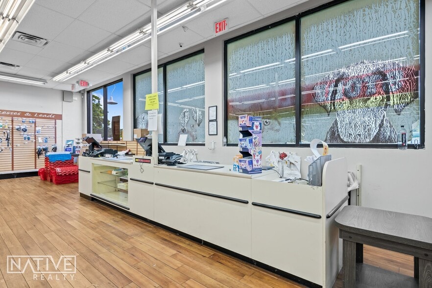More Photos Of 2111 N Federal Hwy, Hollywood Freestanding For Lease
