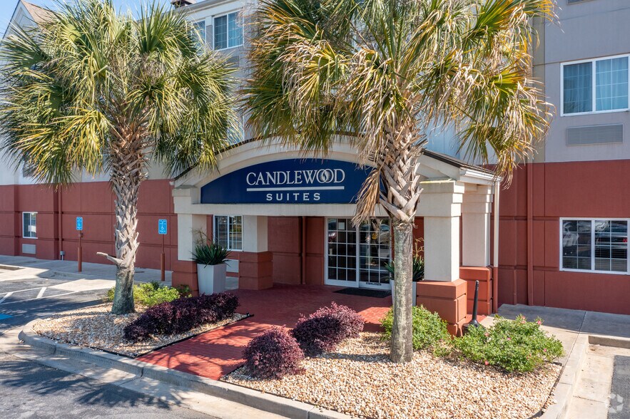 More Photos Of 110 Willie Lee Pky, Warner Robins Hotel For Sale