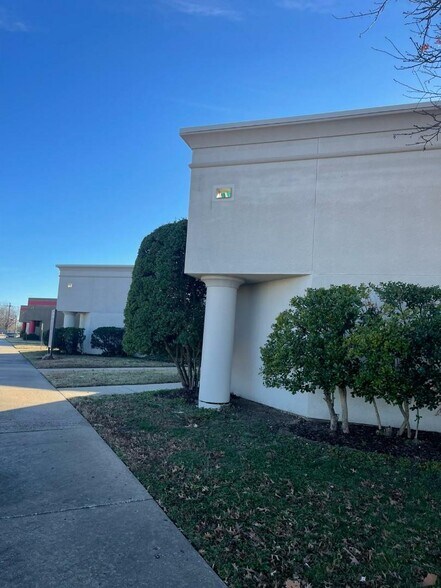 More Photos Of 3104 S Elm Pl, Broken Arrow Medical For Lease