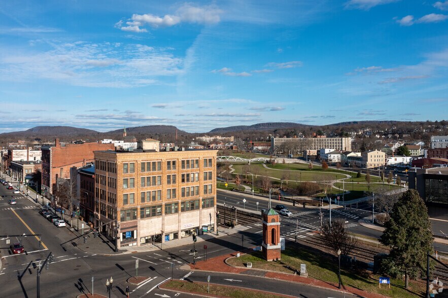 More Photos Of 1-3 Colony St, Meriden Office For Lease