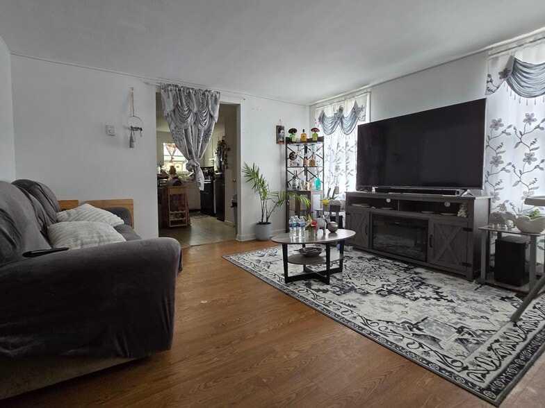 More Photos Of 236 Spring St, Newton Apartments For Sale