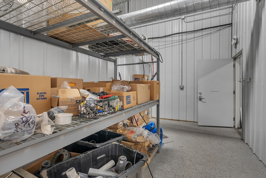 More Photos Of 21736 Bedford Rd N, Battle Creek Industrial For Sale