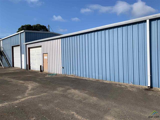 More Photos Of 5424 W Oak St, Palestine Showroom For Lease