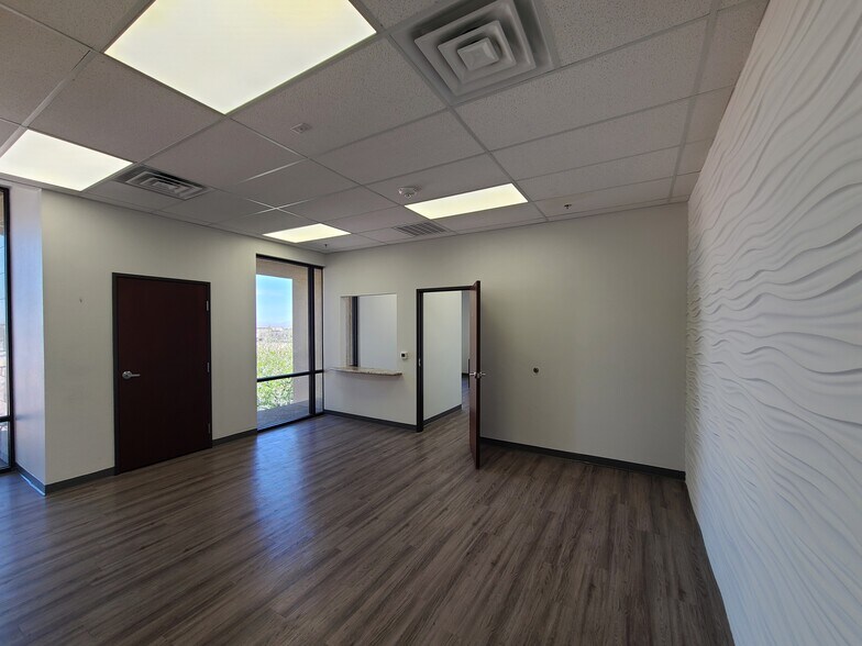 More Photos Of 6970 W Patrick Ln, Las Vegas Medical For Sale
