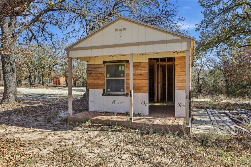 More Photos Of 8980 County Road 156, Bluff Dale Land For Sale