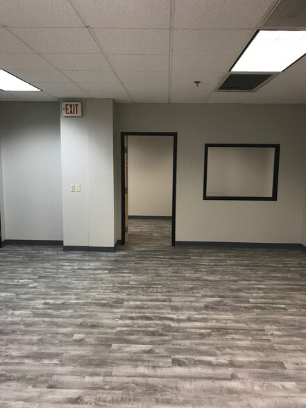 More Photos Of 2345 E Thomas Rd, Phoenix Office For Lease