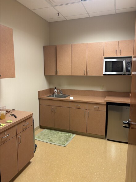 More Photos Of 8701 E Vista Bonita Dr, Scottsdale Medical For Sale